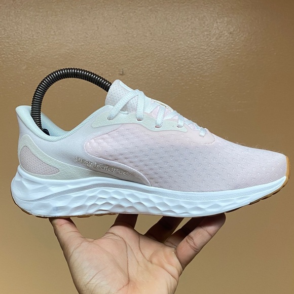 New Balance Fresh Foam Arishi V4 Women's Running Sneakers “White Pink Gum” SZ 8 - Picture 7 of 16